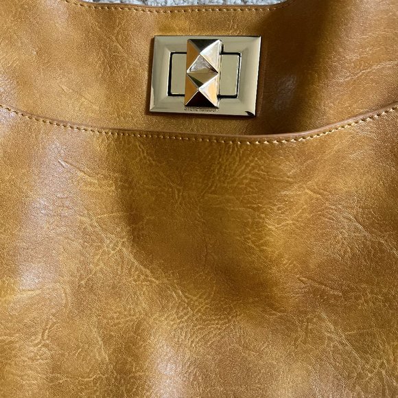 Steve Madden, Leather Crossbody EUC, Gold Spike Accents, Adjustable Strap - Picture 13 of 16
